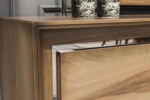 Luxus Esszimmer Garnitur Esstisch mit Stühlen Anrichte Tisch 7tlg. Essgruppe