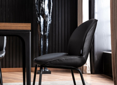 Schwarzer Stuhl in moderner Lehnstuhl Schwarz Loft Sitz Möbel Lehnstühle