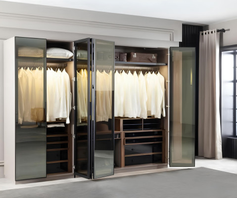 Brauner Kleiderschrank für Schlafzimmer mit Stauraum Glastüren