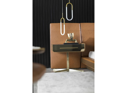 Design Schlafzimmer Bett mit zwei Luxus Nachttischen Glas Tische Betten Hotel