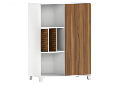 Moderner Stauraumschrank aus Holz und Weiß mit offenen Fächern und Türen elegant