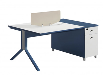 Schreibtisch in Blau und Weiß mit funktionalem Stauraum praktischer Trennwand