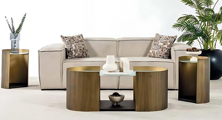 Stylischer Couchtisch und zwei funktionale Beistelltische im Set