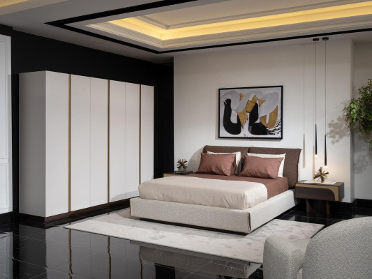 Elegantes Schlafzimmer Set aus Holz und Textil in Braun