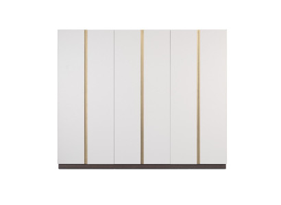 Eleganter weißer Holz-Kleiderschrank im stilvollen Design