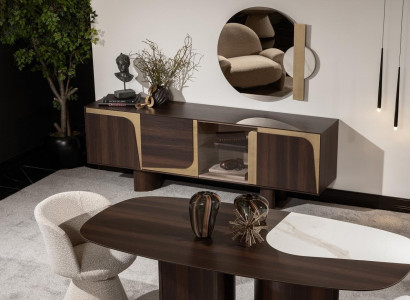 Elegantes braunes Holz Sideboard mit Spiegel in klassischem Design