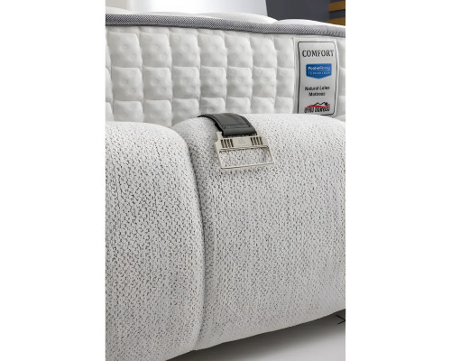 Weißes modernes Bett aus Textil mit hochwertiger Matratze