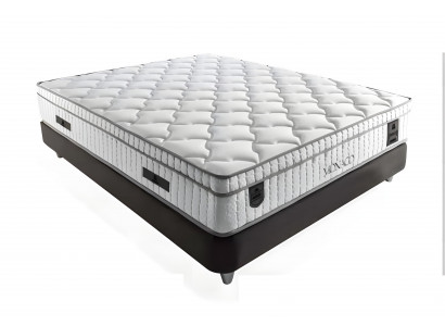 Elegantes graues Bett mit Matratze aus Textil und Holz