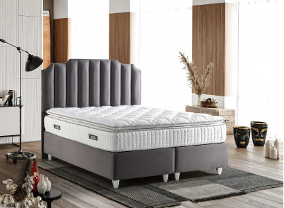 Elegantes graues Bett mit Matratze aus Textil und Holz