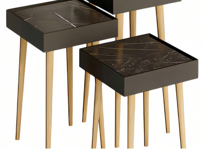 Schwarzer Holztisch im minimalistischen Design