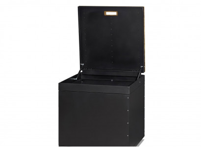 Außenküchenmodul in Schwarz aus Holz und Edelstahl für Gartenküche