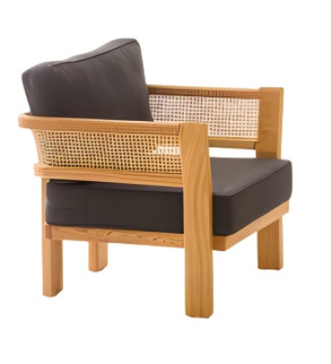 Moderner schwarzer Holzsessel für Terrasse und Balkon