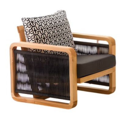 Moderner schwarzer Holzsessel für Terrasse und Balkon