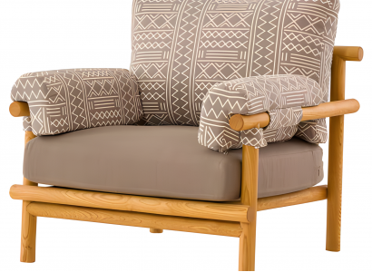 Moderner beiger Stoffsessel aus Holz für Terrasse und Balkon