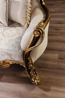 Königliches Sofa Dreisitzer Couch Polster Möbel Couchen Sofas Textil