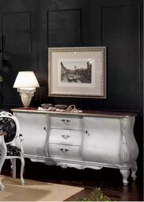 Klassische Esszimmer Möbel Esstisch 4x Stühle Sideboard Vitrine Luxus
