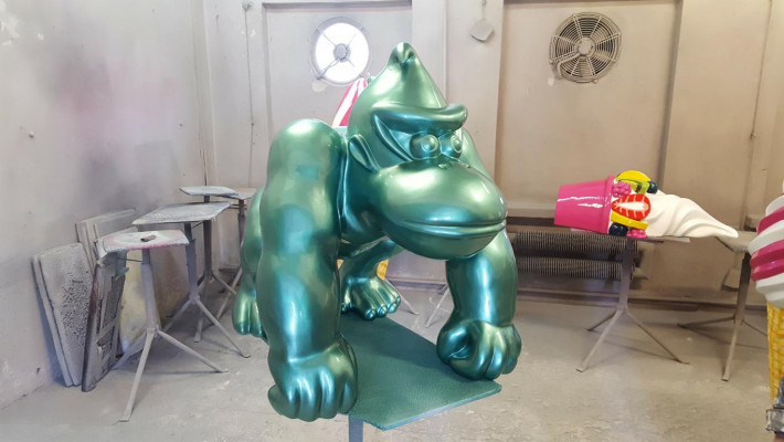 Designer Figur Statue Moderne Figuren Statuen Dekoration Deko Gorilla Garten Neu