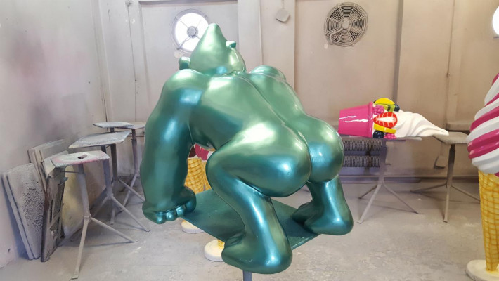 Designer Figur Statue Moderne Figuren Statuen Dekoration Deko Gorilla Garten Neu