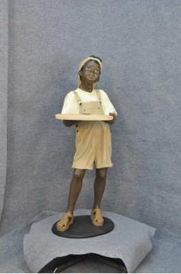 Ständer Ablage Karten Getränke Figur Figuren Statue Junge Gastronomie Skulptur