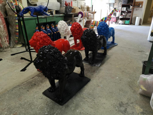 Bunte Figur Abstrakt Bemalte Statuen Garten Skulpturen Löwe Handarbeit Kunst neu