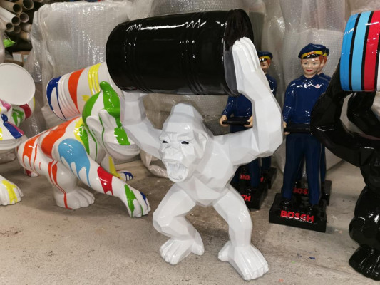 Designer Figur Statue Moderne Figuren Statuen Dekoration Deko Gorilla Garten Neu