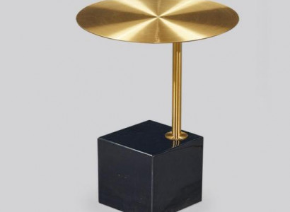 Designer Schwarz-Goldener Beistelltisch Luxus Wohnzimmer Metalltische Tisch