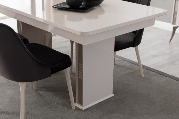 Altweiße Esszimmer Garnitur Großer Esstisch 4x Textil Stühle Sideboard