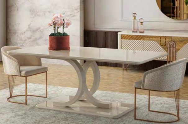 Stilvolle Esszimmer Garnitur Moderner Tisch 4x Weiße Textilstühle 5tlg