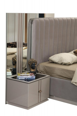 Perfekte Schlafzimmer Set aus Bett+2x Nachttische+Kleiderschrank 4tlg.