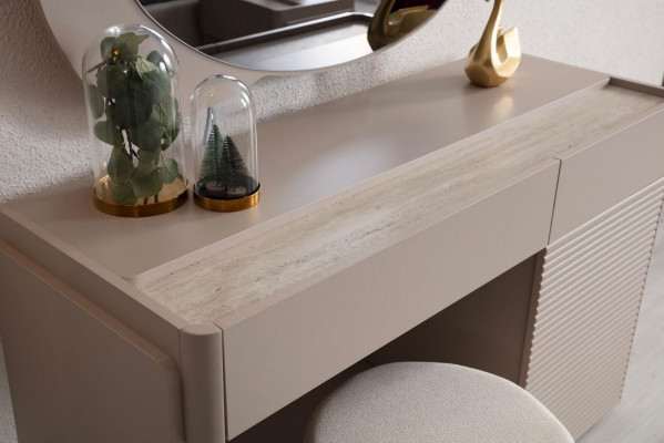 Designer Beiges Schlafzimmer Set Bett 2x Nachttische Kleiderschrank 5tlg