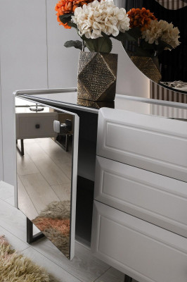 Schlafzimmer Möbel Moderne Garnitur Bettgestell Luxuriöse Kommode 5tlg