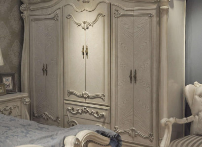 Klassischer Antik Stil Kleiderschrank Schrank Holz Garderobe Schränke