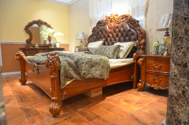 Klassisches Bett Barock Rokoko Chesterfield Stil Doppel Leder Hotel Antik