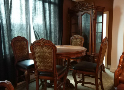Runder Esszimmer + 4 Stühle Stuhl Set Deko Garnitur Rund Tisch Holz Tische