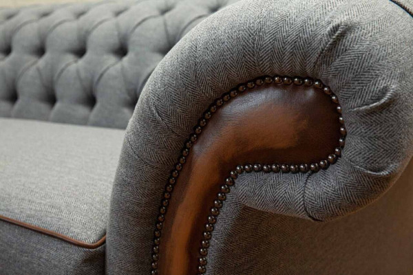 Luxus Sofa 4 Sitzer Wohnzimmer Chesterfield Couch Design Grau Sofas Neu
