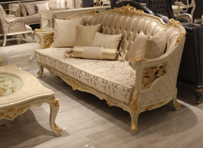 Exquisite Wohnzimmer Deluxe Sofa 3 Sitzer Edlem Sofa Beige Wohnzimmer Sofa