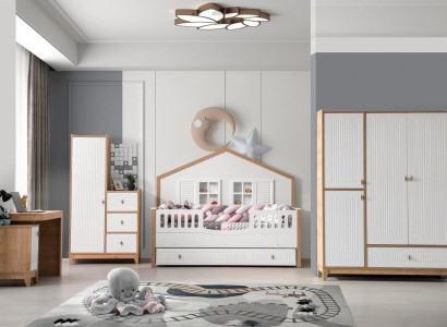Stilvoll Kinderzimmer Set Bett Kleiderschrank und Tisch Helles 4tlg