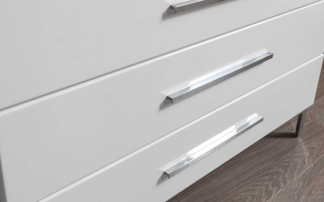 Stilvolle Schlafzimmer Garnitur Graues Doppelbett Holz Nachttische 5tlg