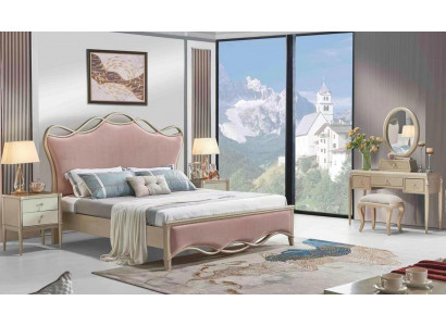 Schickes Doppelbett in atemberaubender Rosa Farbe mit zwei Nachttischen	