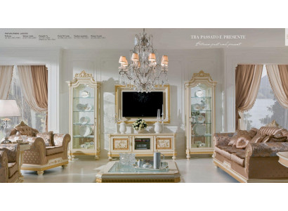 Vitrine Schränke Vitrinen Holz Luxus Wohnzimmer Möbel Gold Barock