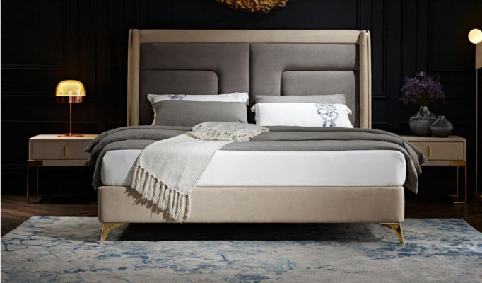 Komplettes Schlafzimmer Set Bett 2x Nachttisch 3 tlg. Sets Designer Betten Luxus