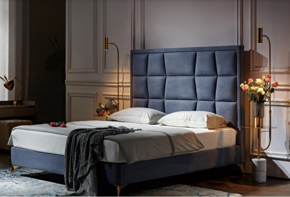 Komplettes Schlafzimmer Set Bett 2x Nachttisch 3 tlg. Sets Betten Designer Luxus