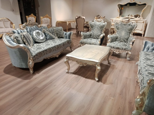 Dreisitzer Sofa 3 Blau Geschnitzte Beine Silberfarben Chesterfield Couchen