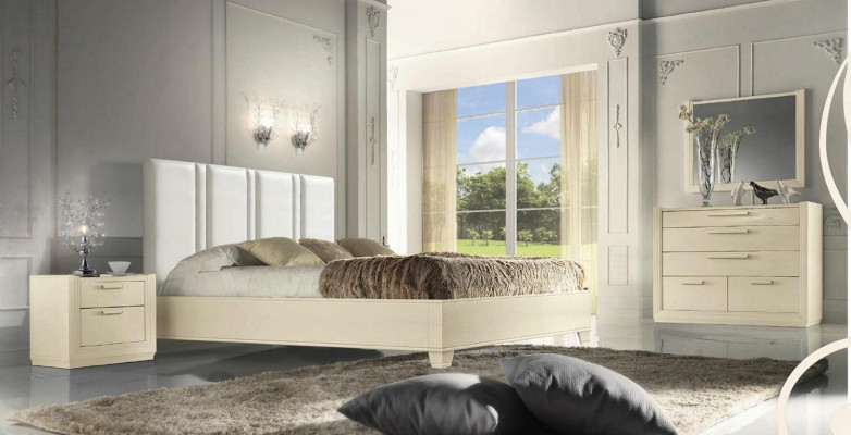 Garnitur Set Schlafzimmer Bett Nachttisch Kommode Spiegel Luxus Holz Design 5tlg