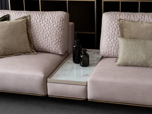 Stilvolle Sofa 3 Sitzer Rosa Wohnzimmer Modernen Design Sofas Couchen