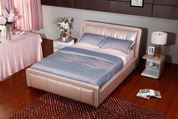 Designer Doppelbett Bett Betten Schlafzimmer Leder Hotel Luxus Polster