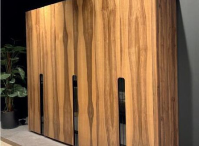 Sechstüriger Kleiderschrank Schrank Holz Möbel Schlafzimmer xxl Holz