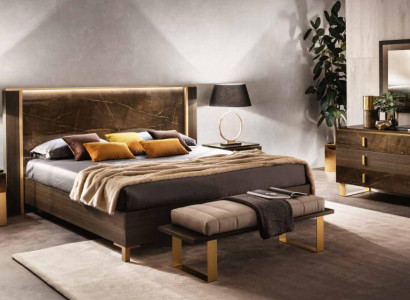 Schlafzimmer Set Bett Nachttische Hocker Betten Design Italienische Möbel 4 tlg