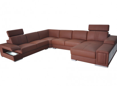 Wohnambiente mit einem U-förmigen Designer-Ecksofa