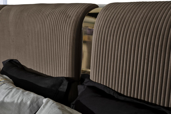 Braunes Schlafzimmer Set Designer Doppelbett 2x Nachttische Luxus Möbel